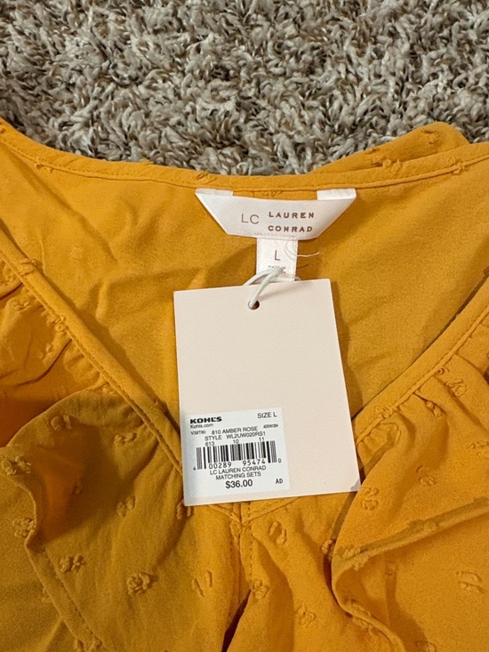 NWT-LC Lauren Conrad yellow Ruffle V-Neck Sleeveless Top - Large - Picture 5 of 7